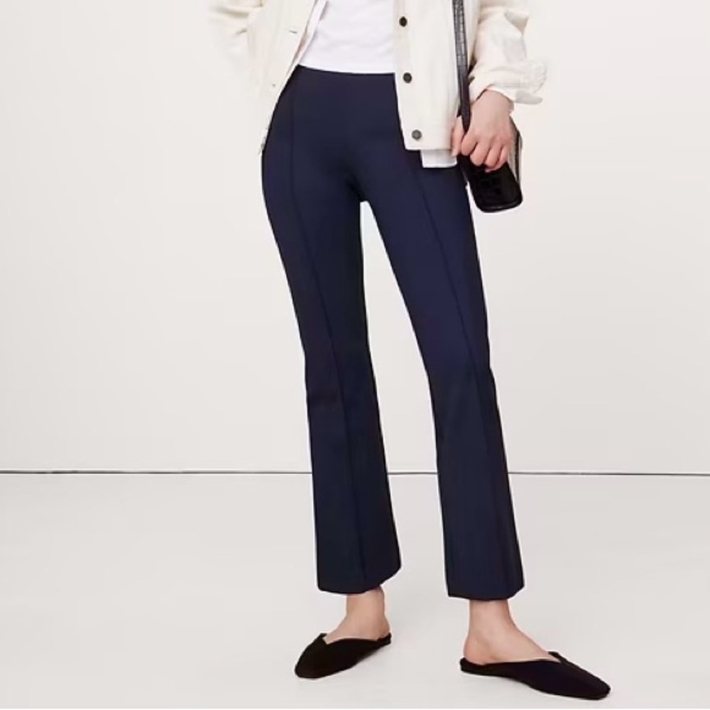 NWT! Banana Republic Navy Crop Flare Everywhere Ponte Pull On Pant